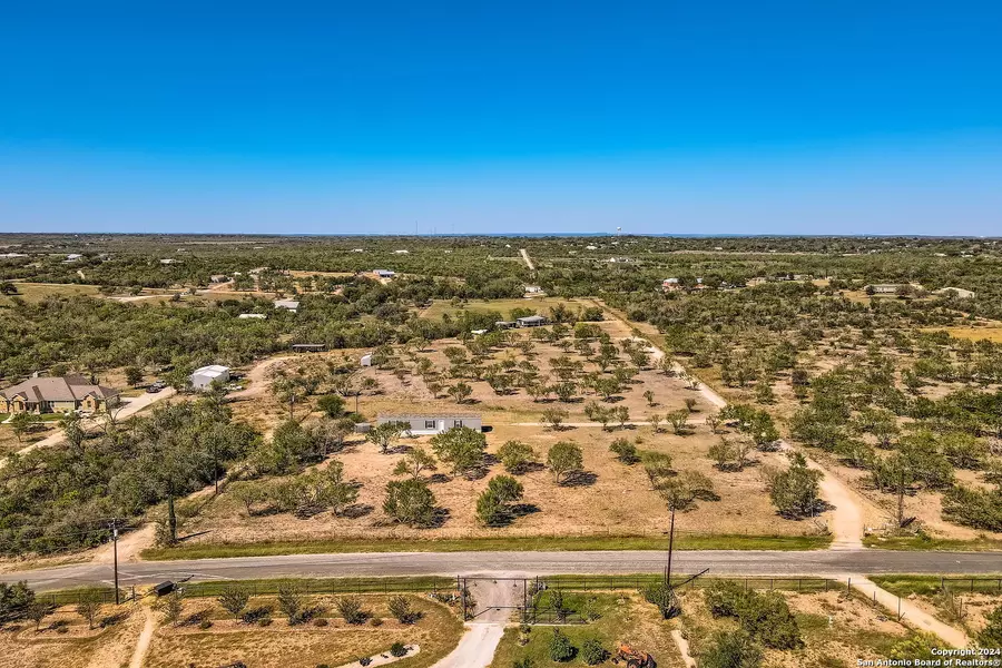 575 County Road 5780, Castroville, TX 78009-2148