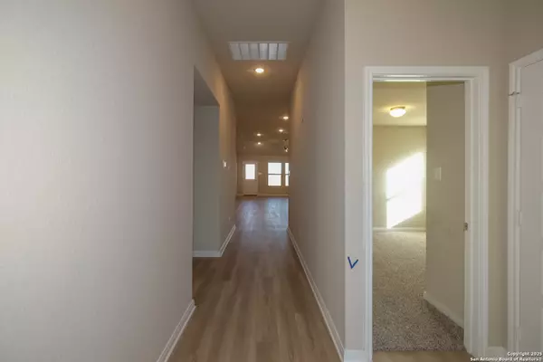 San Antonio, TX 78222,8436 Roadrunner Passage