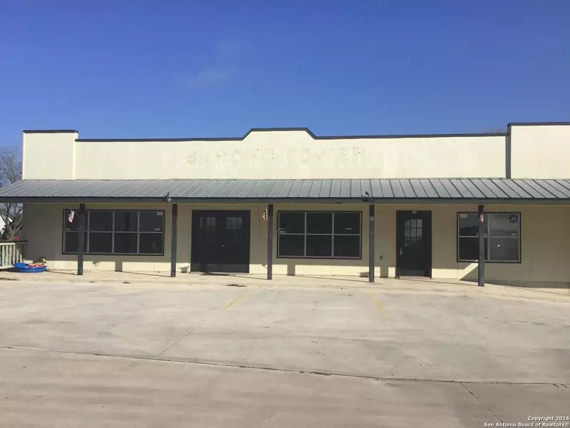 12045 US Hwy 87 Unit #11, Adkins, TX 78101-1811