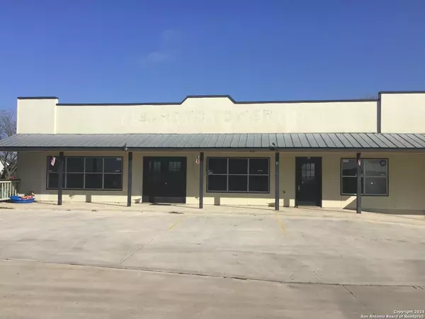 12045 US Hwy 87 Unit #11, Adkins, TX 78101-1811