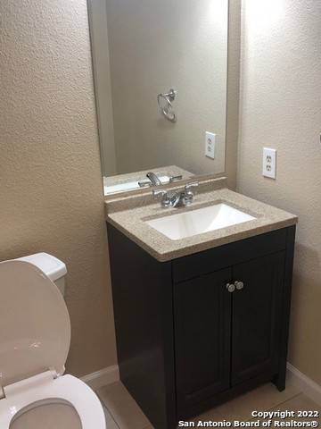 Universal City, TX 78148-3743,542 DUKEWAY UNIT 1