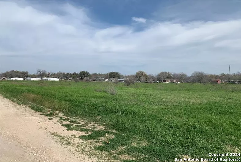 TBD O'Neal Dr LOT 4, Devine, TX 78016
