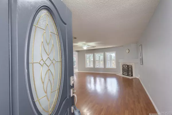 San Antonio, TX 78250-7207,6958 CRESTED QUAIL