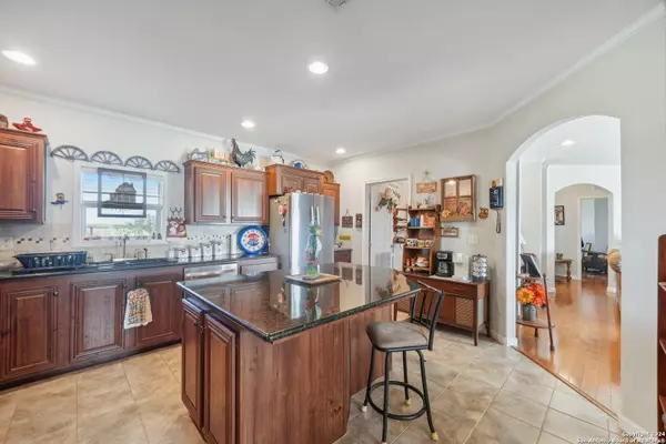 Hondo, TX 78861-5563,9009 FM 462