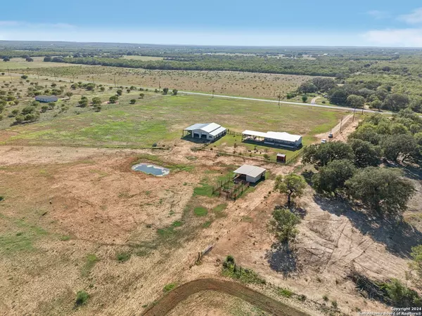 Hondo, TX 78861-5563,9009 FM 462