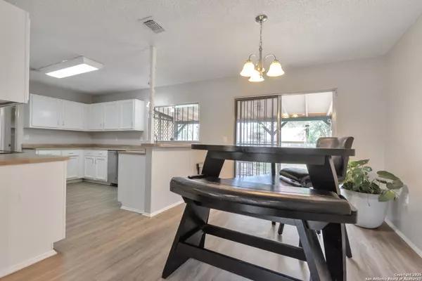 San Antonio, TX 78247,16323 falcon hill
