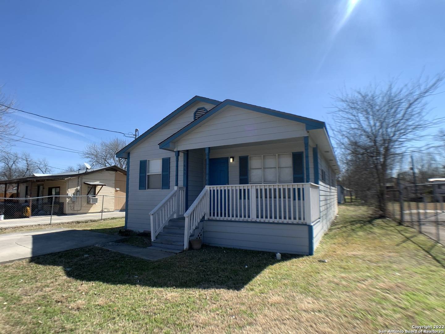 1669 BRIDGE ST, New Braunfels, TX 78130-6231