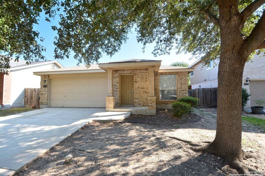 2489 MEDINA DR, New Braunfels, TX 78130-3185