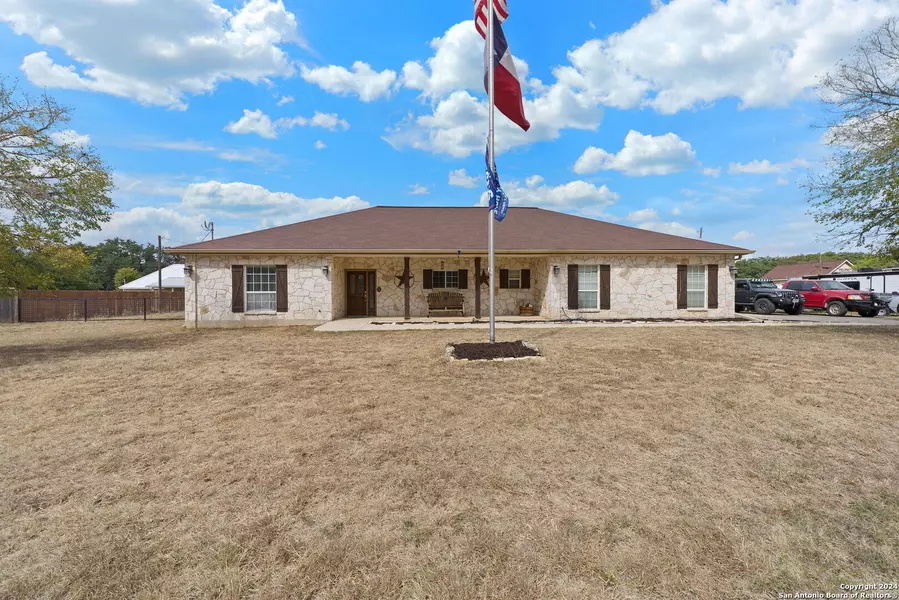 128 Stonegate South, Boerne, TX 78006-3408