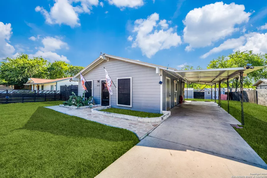 6022 CASTLE VW, San Antonio, TX 78218-4143