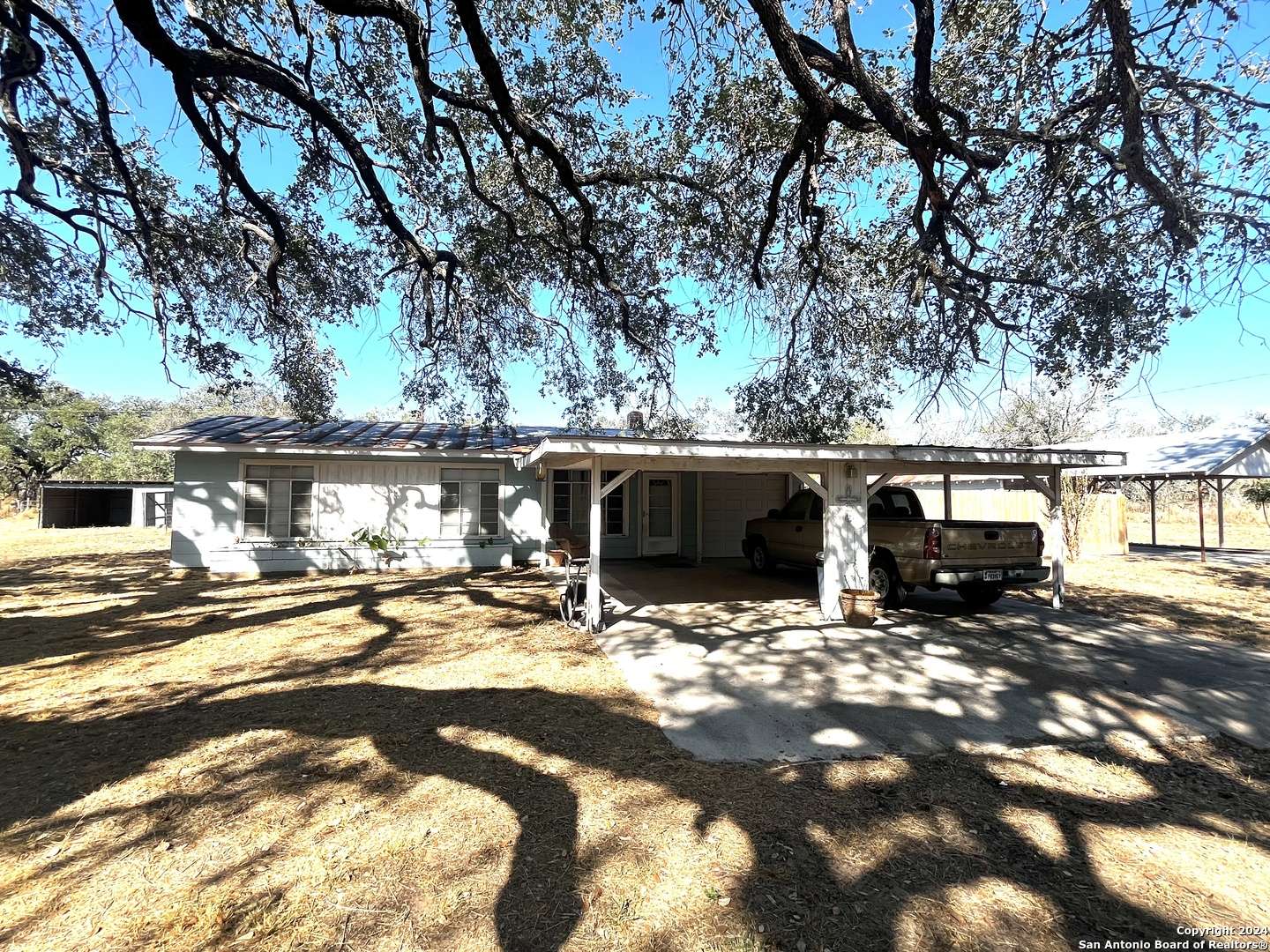 10849 HIGHWAY 16, Poteet, TX 78065