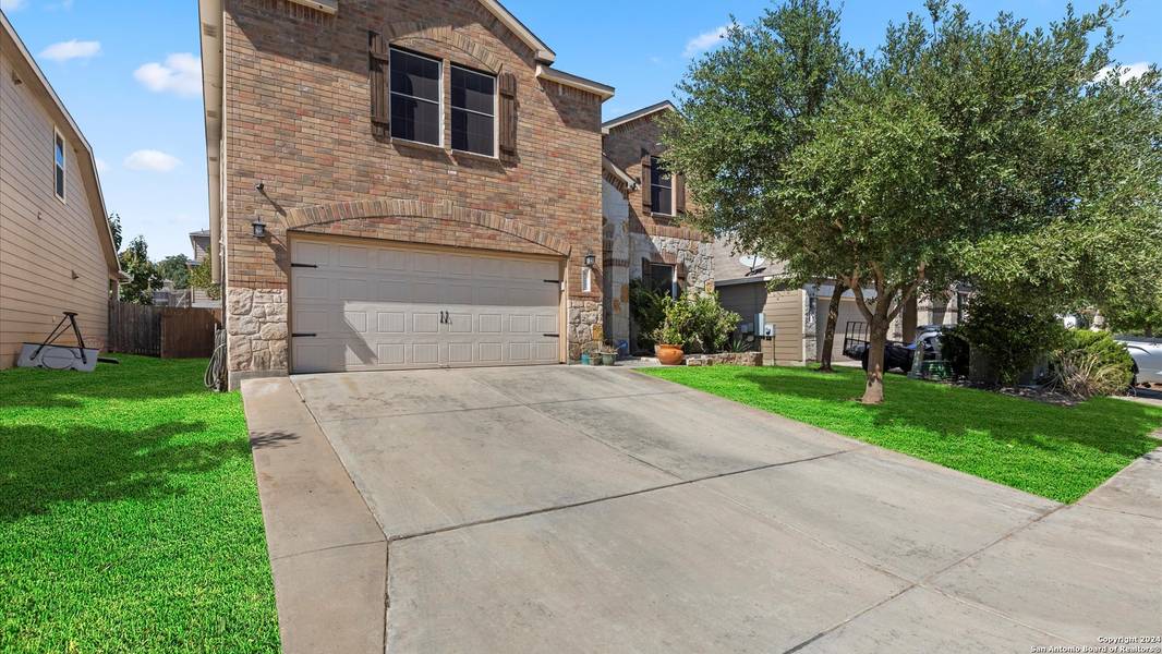 627 TRINITY MDW, San Antonio, TX 78260-2597