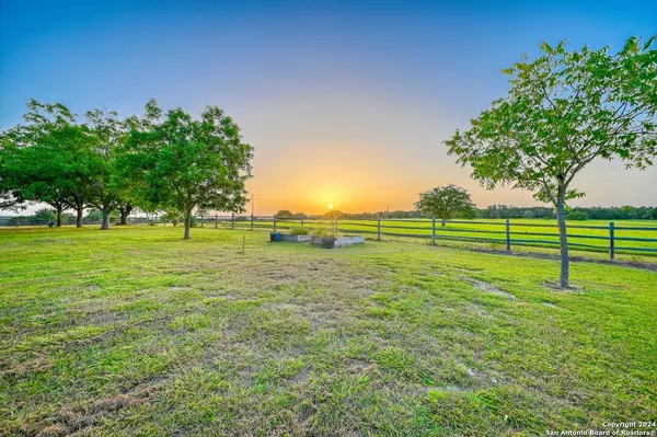 481 Greer Ln,  Burnet,  TX 78611