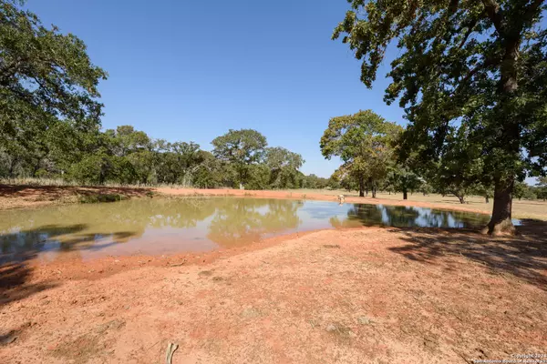 La Vernia, TX 78121,1964 POLLY LN