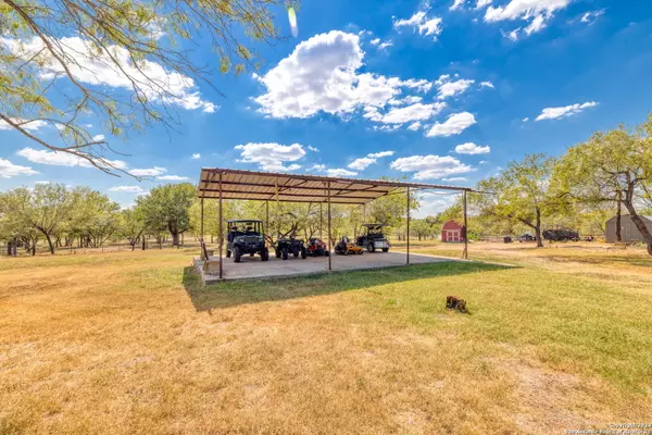 Luling, TX 78648,320 Pumper Road