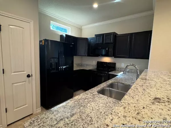 San Antonio, TX 78244,6874 Lakeview Dr UNIT 101