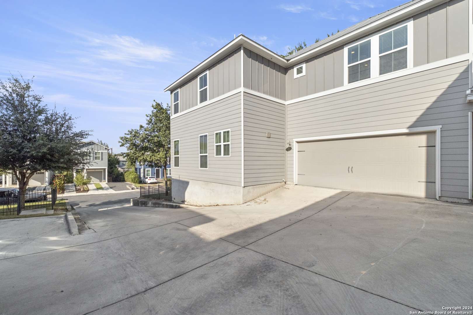 San Antonio, TX 78209-6806,256 CLAREMONT AVE #101