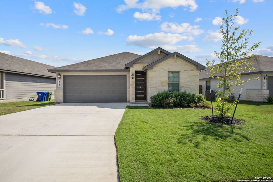 4540 Longhorn Crst, San Antonio, TX 78245