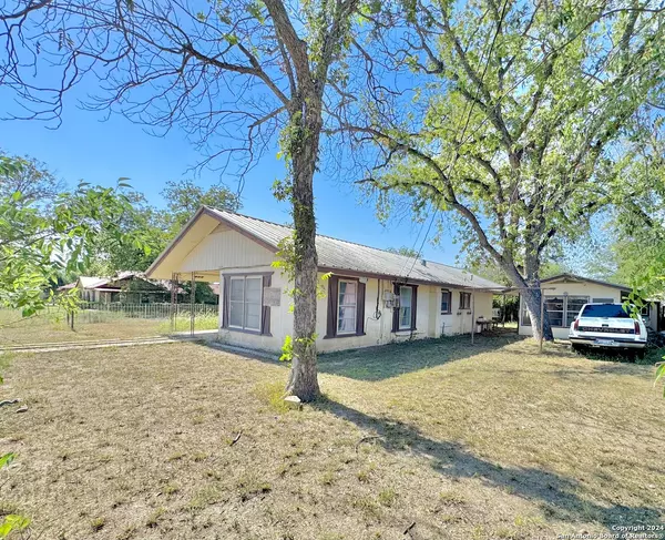 Brackettville, TX 78832,505 N Fort St