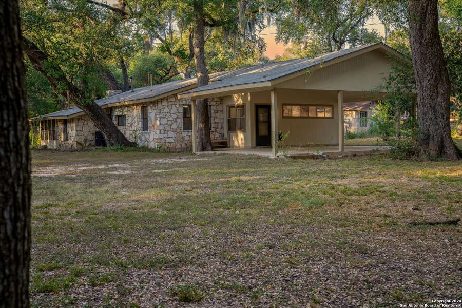 19214 Grey Forest, Helotes, TX 78023