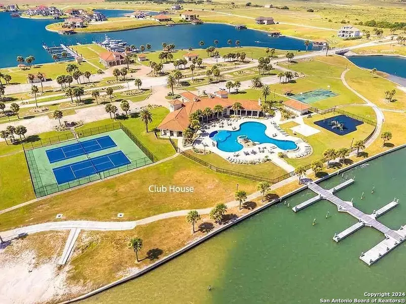 0 W Lago Loop Rd, Port O'connor, TX 77982