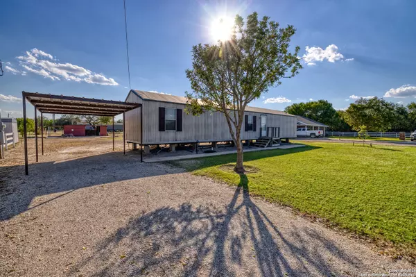 Crystal City, TX 78839,1966 FM 65