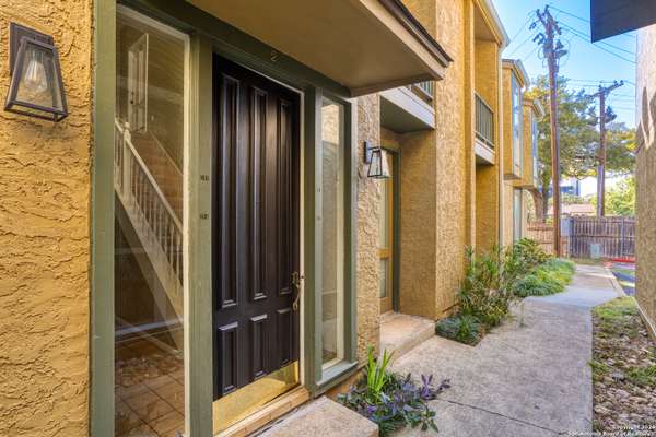 3678 HIDDEN DR UNIT 203, San Antonio, TX 78217-4678