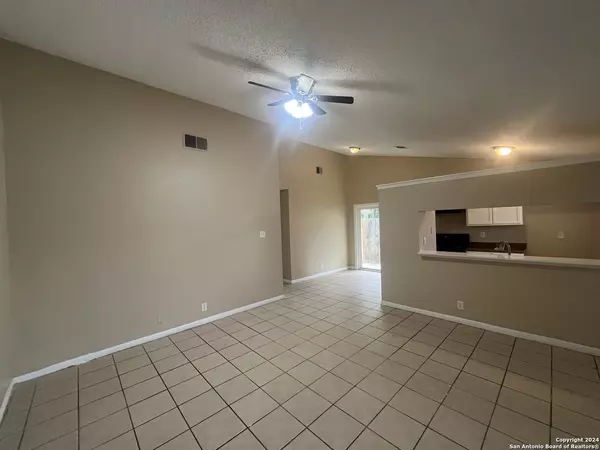 San Antonio, TX 78250-4523,5105 MEADOW CV