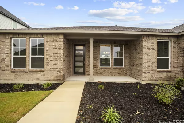 Castroville, TX 78009,172 Landon Path