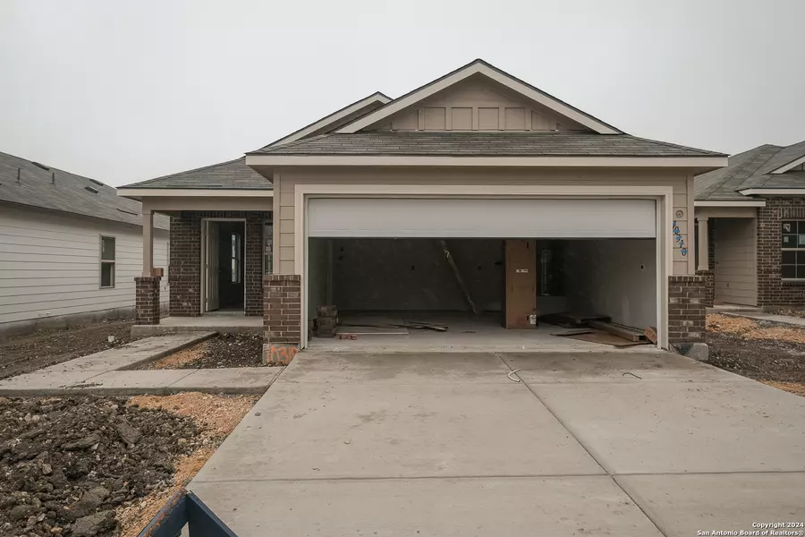 10318 White Hart Lane, Converse, TX 78109