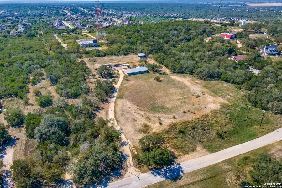 1025 COUNTY ROAD 375, San Antonio, TX 78253-6839