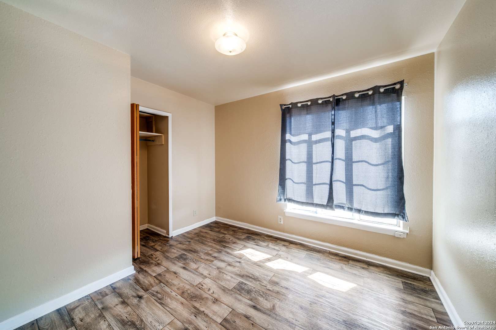 San Antonio, TX 78220-1631,111 Zerrcliff Ln