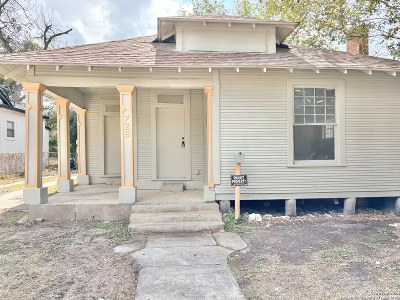 726 PORTER ST, San Antonio, TX 78210-2460