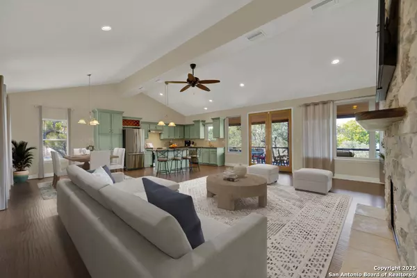 Canyon Lake, TX 78133-3432,925 & 913 GLENN DR