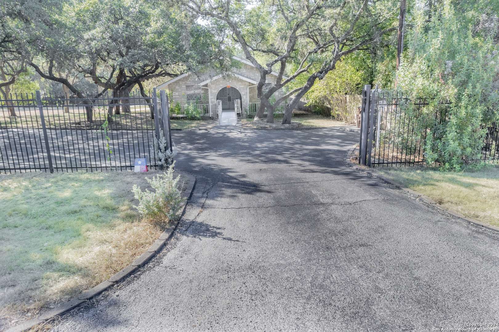 Boerne, TX 78006,8618 indian hills