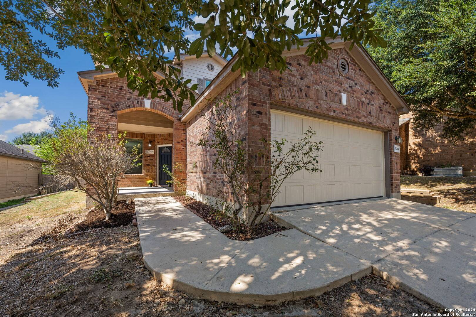 5744 Columbia, Schertz, TX 78108