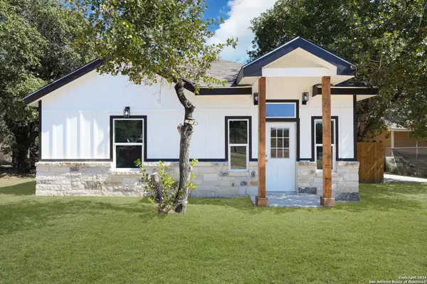23238 Copper Canyon Dr, Elmendorf, TX 78112