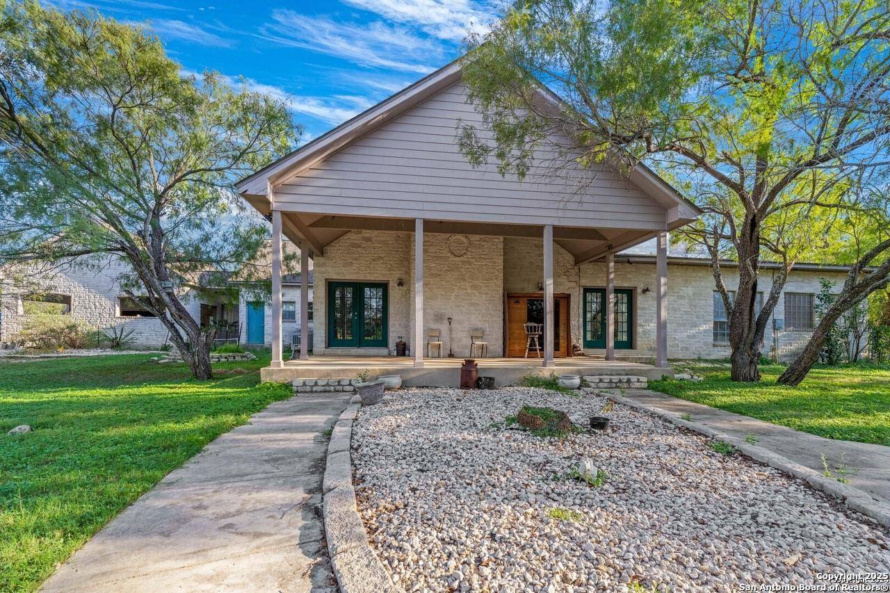 Jourdanton, TX 78026,6170 County Road 332