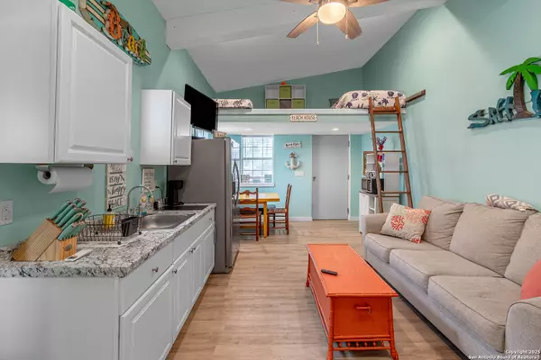 Rockport, TX 78382,22 Conlin
