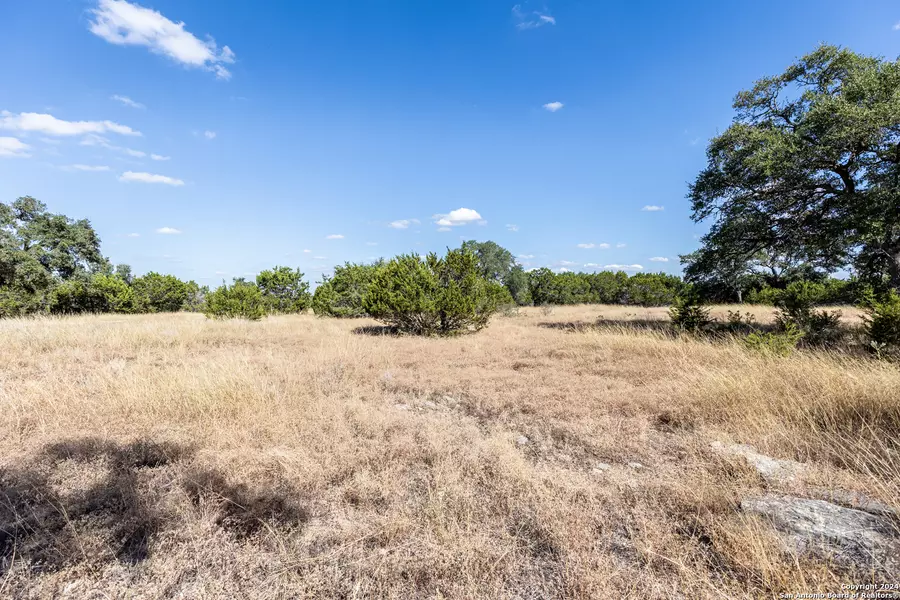 28 Vaquero Pass, Boerne, TX 78004