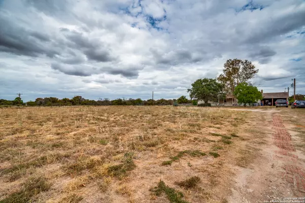 Somerset, TX 78069,12416 FM 476