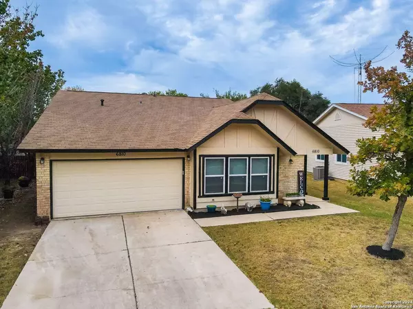 6810 Country Hl, San Antonio, TX 78240