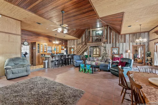 Nixon, TX 78140,410 8th St.