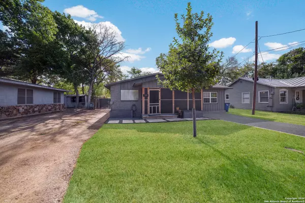 New Braunfels, TX 78130-5521,949 EIKEL ST