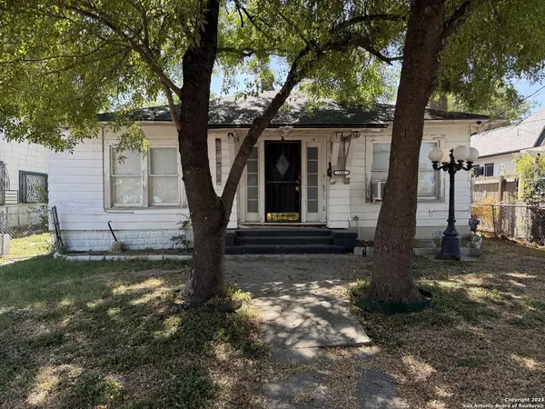 140 JEFFREY, San Antonio, TX 78201-6214