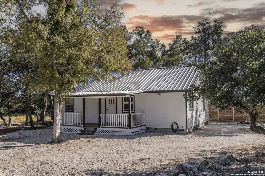 1627 Forest Lake Dr, Spring Branch, TX 78070-4545