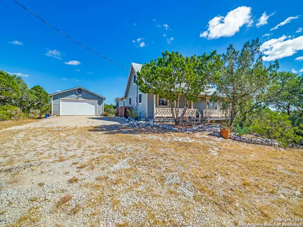 1766 PIPE SPRINGS DR, Lakehills, TX 78063-6471