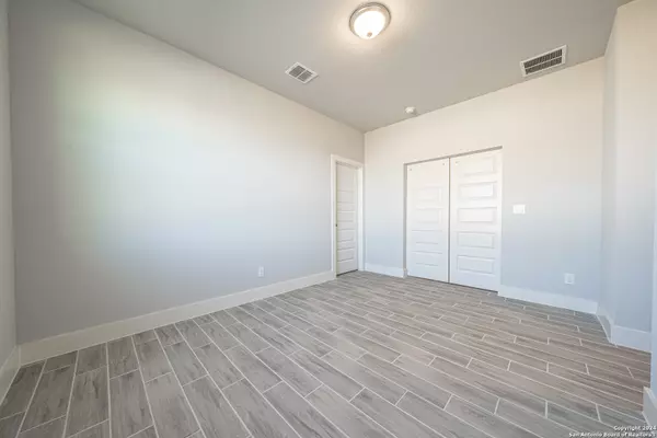 Live Oak, TX 78233,11221 Lowder Lane