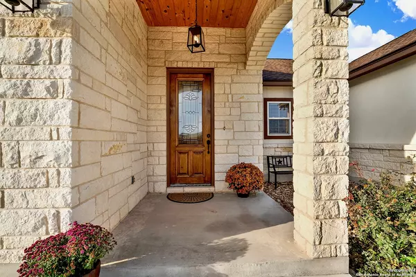 Floresville, TX 78114,105 medora branch