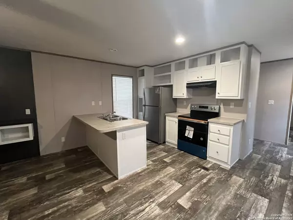 Bandera, TX 78003,223 beach